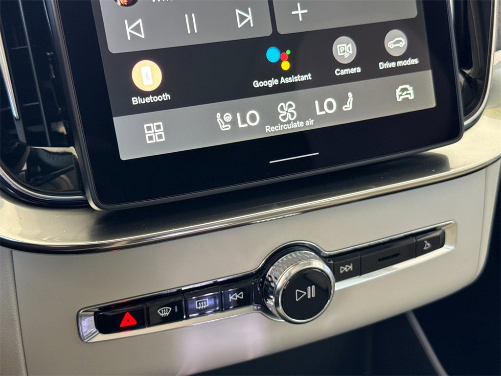 New 2026 Volvo XC90 B6 Ultra image 21