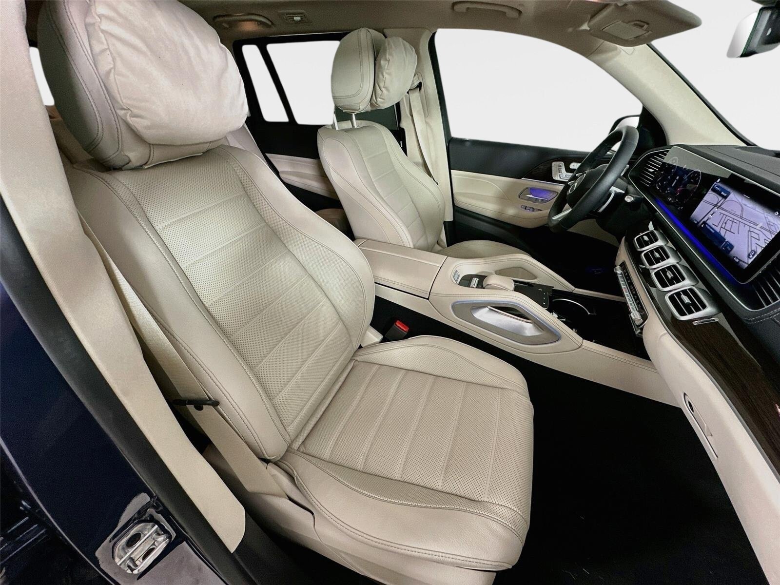 Certified 2026 Mercedes-Benz GLS 450 4MATIC image 35
