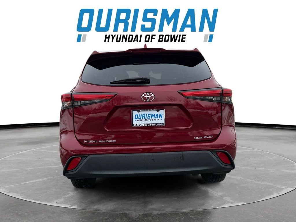 Used 2021 Toyota Highlander XLE image 4