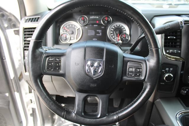 Used 2018 RAM 2500 Big Horn w/ Sport Appearance Group AWD/4WD image 19