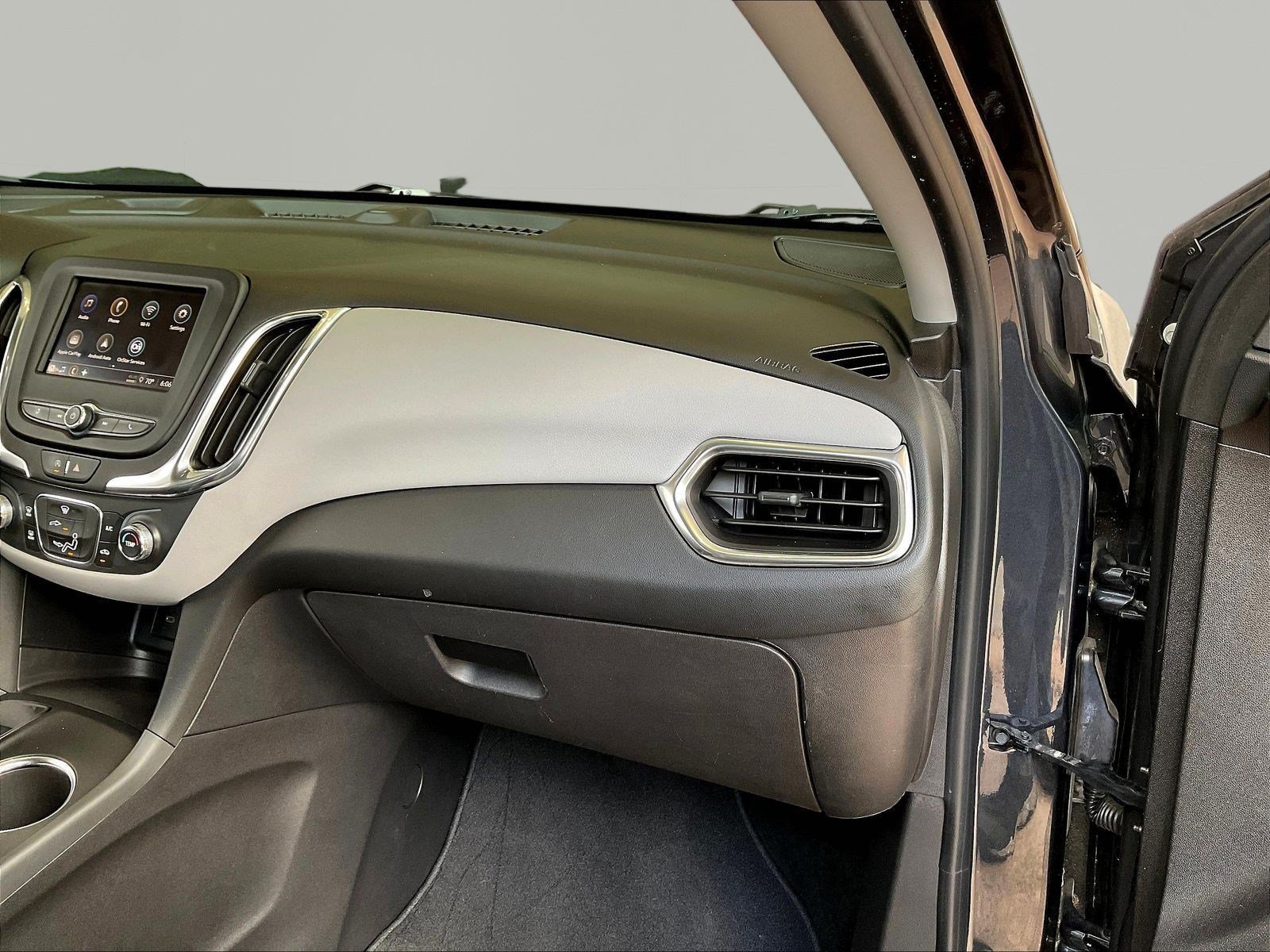 Used 2022 Chevrolet Equinox LS FWD image 25