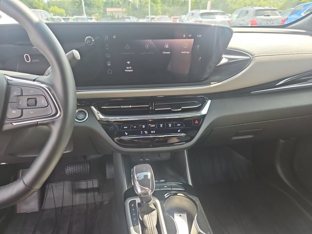 Used 2025 Buick Envista Preferred FWD image 18