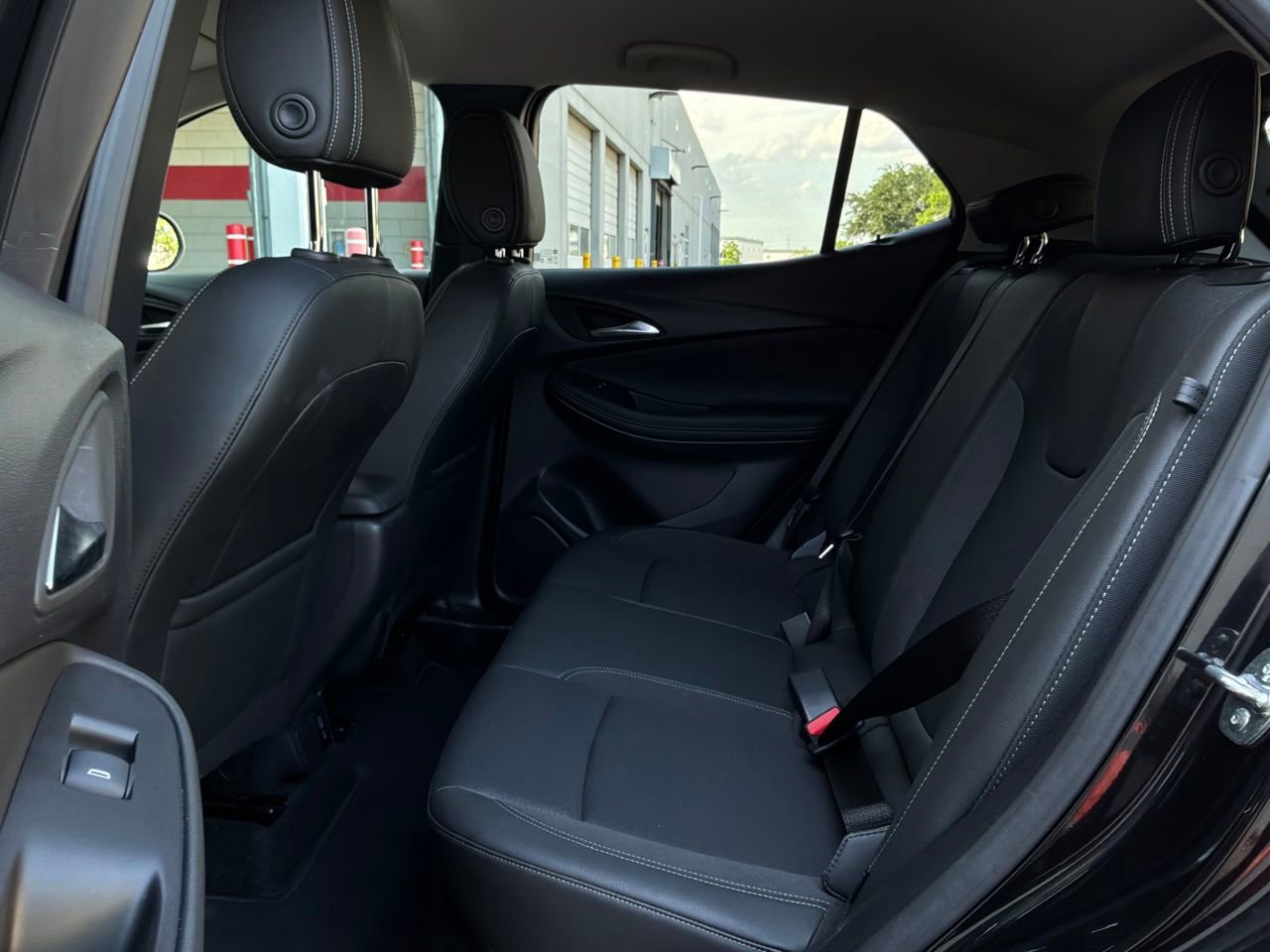 Used 2025 Buick Encore GX Preferred FWD image 11