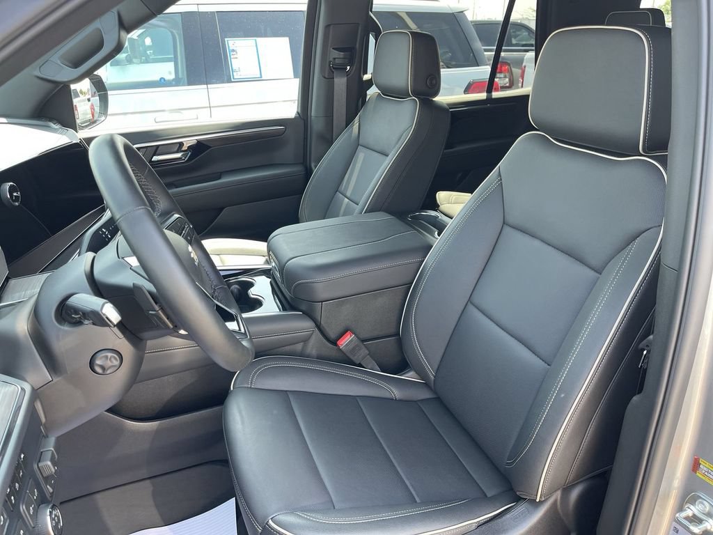 New 2026 Chevrolet Tahoe Premier w/ Sun And Tow Package AWD/4WD image 8