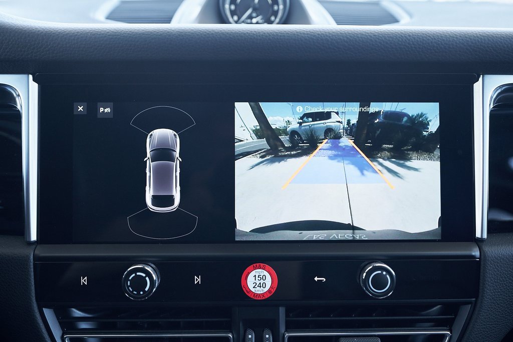 Used 2024 Porsche Macan image 57