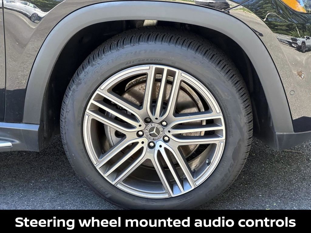 Used 2022 Mercedes-Benz GLS 450 4MATIC image 11