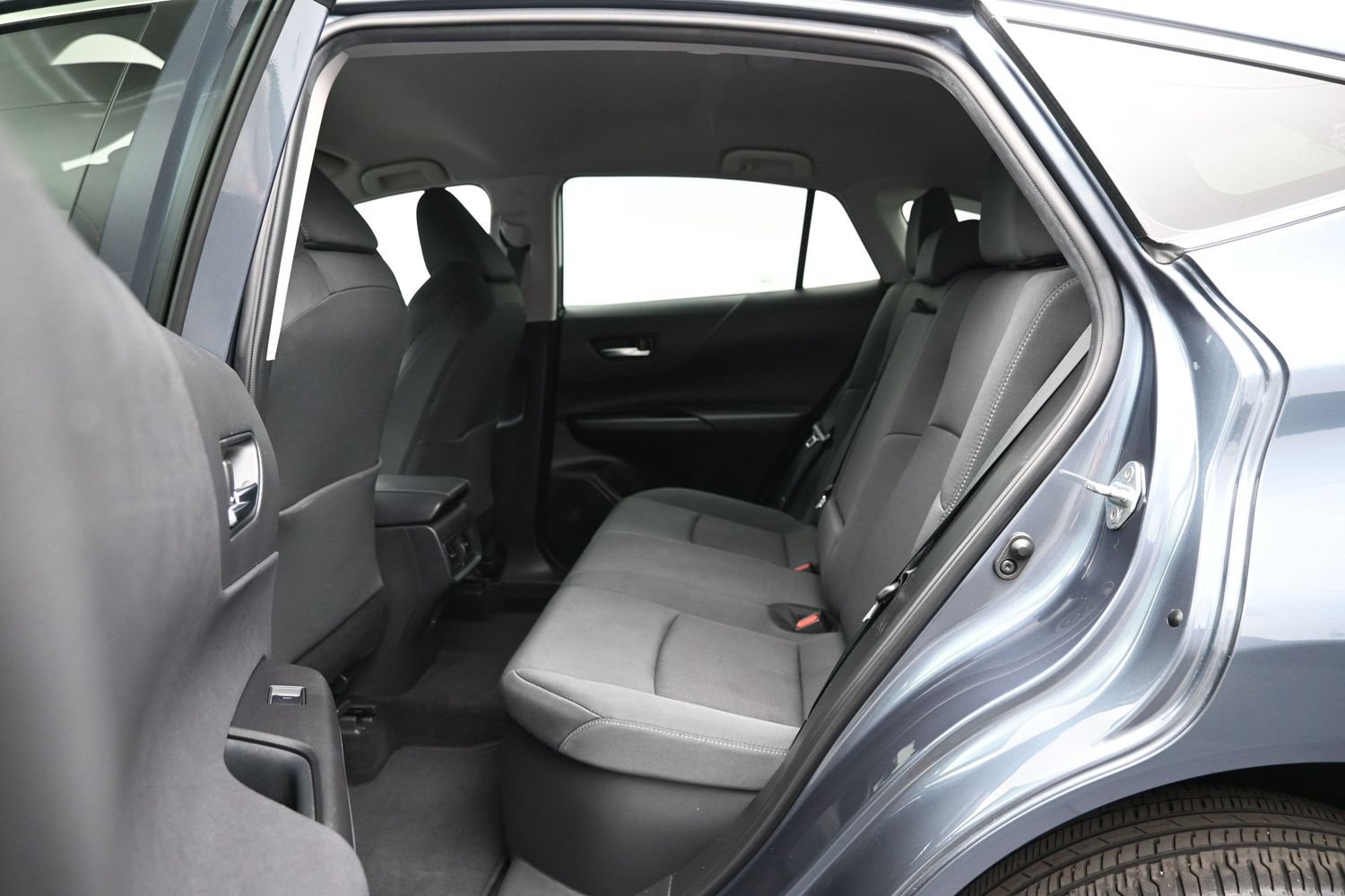 Used 2024 Toyota Venza LE AWD/4WD image 11