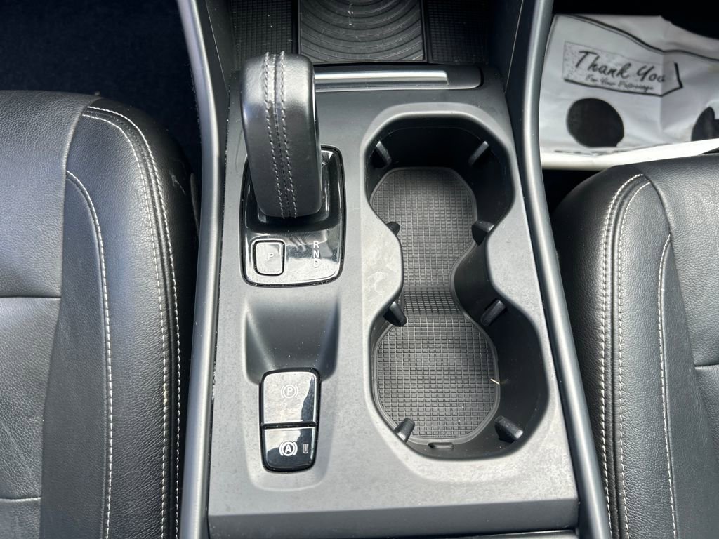 Used 2019 Volvo XC40 T5 Momentum image 22