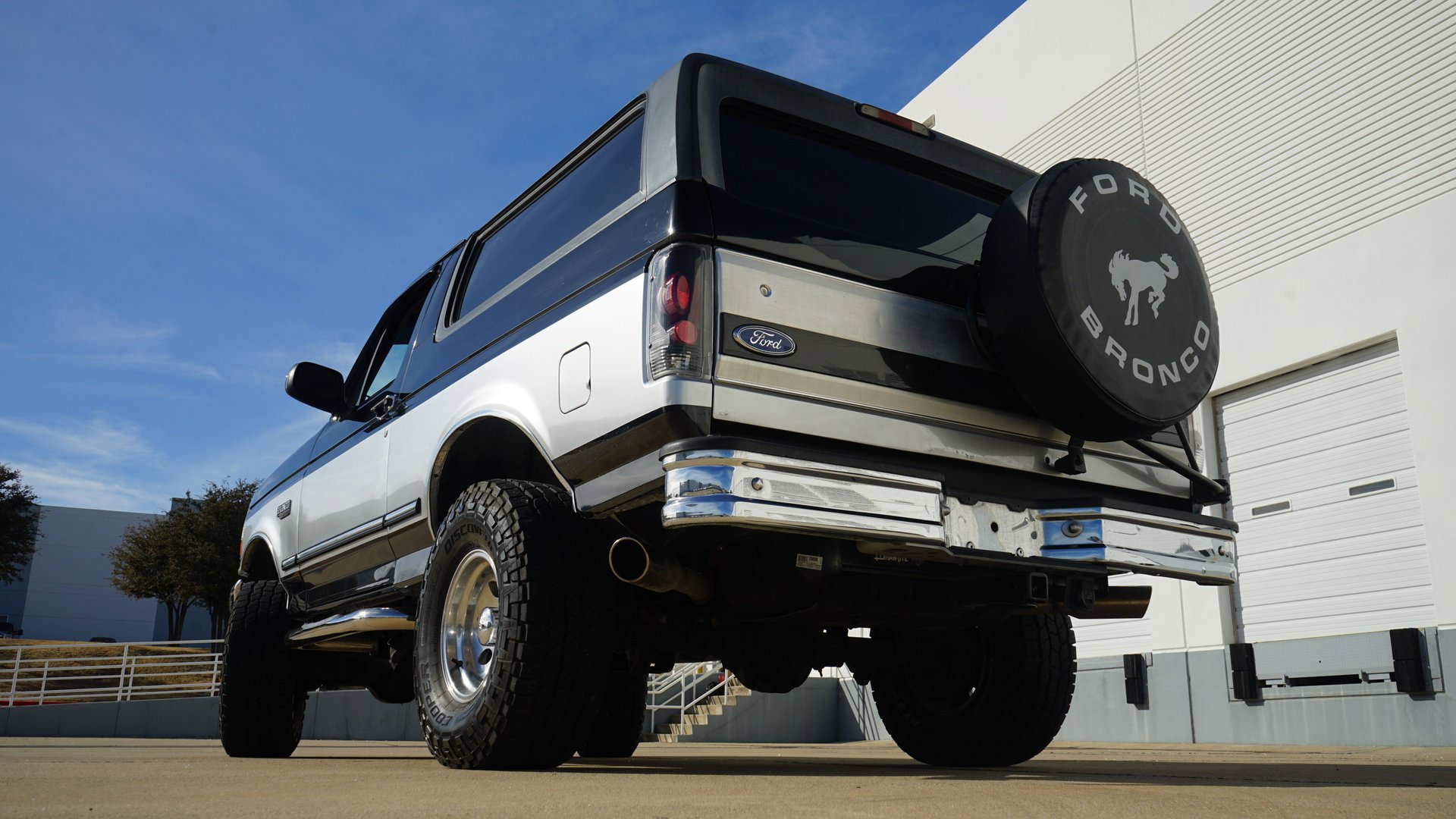 Used 1995 Ford Bronco XLT image 10