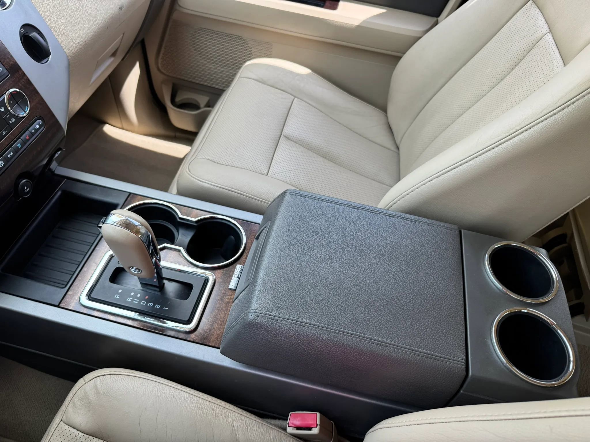 Used 2012 Ford Expedition XLT RWD image 40