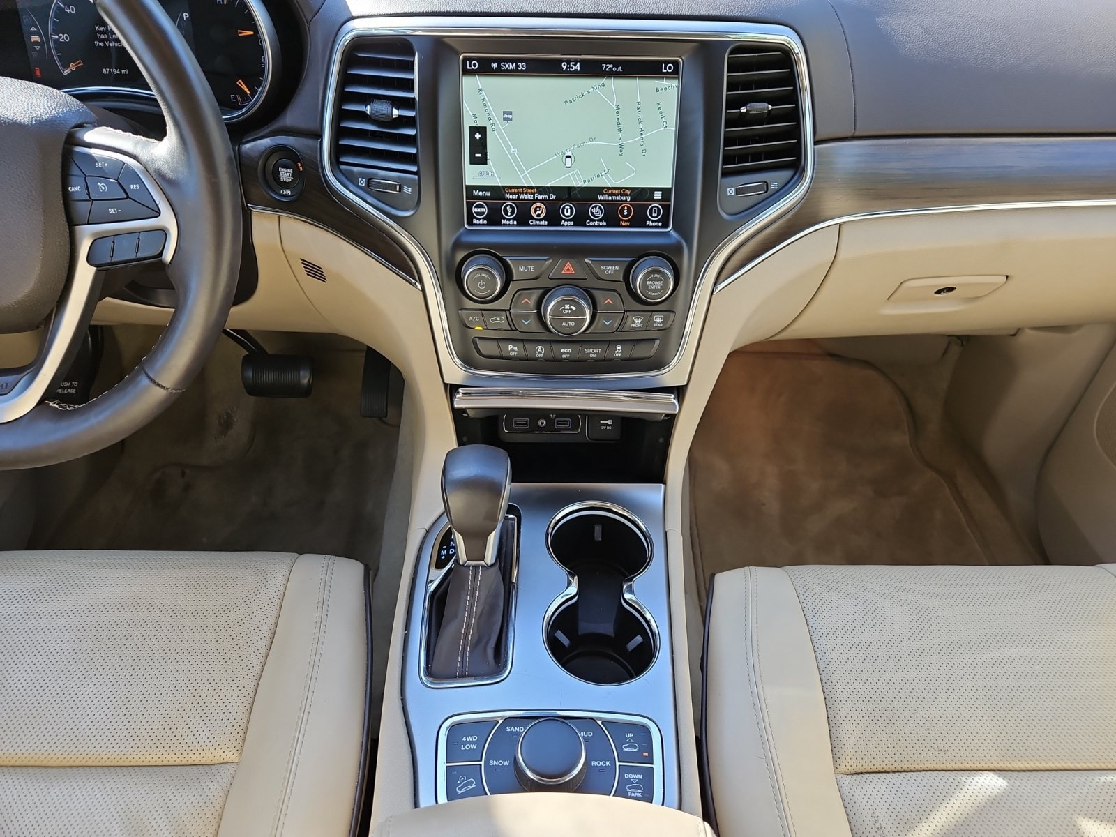 Used 2018 Jeep Grand Cherokee Overland AWD/4WD image 11