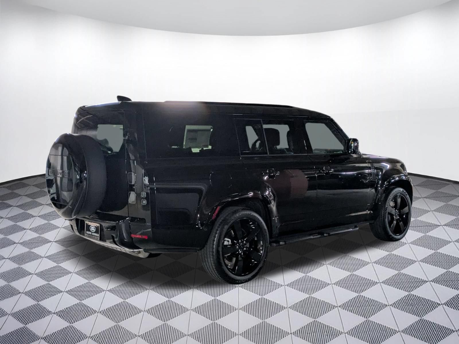 New 2026 Land Rover Defender 130 X-Dynamic SE AWD/4WD image 5
