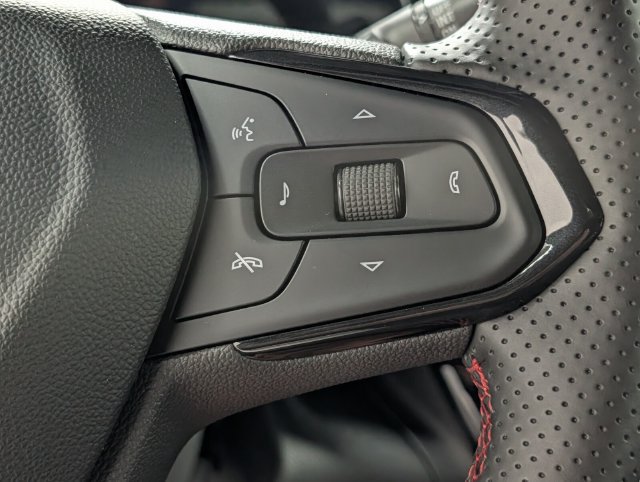 New 2026 Chevrolet Trax RS w/ Sunroof Package FWD image 22