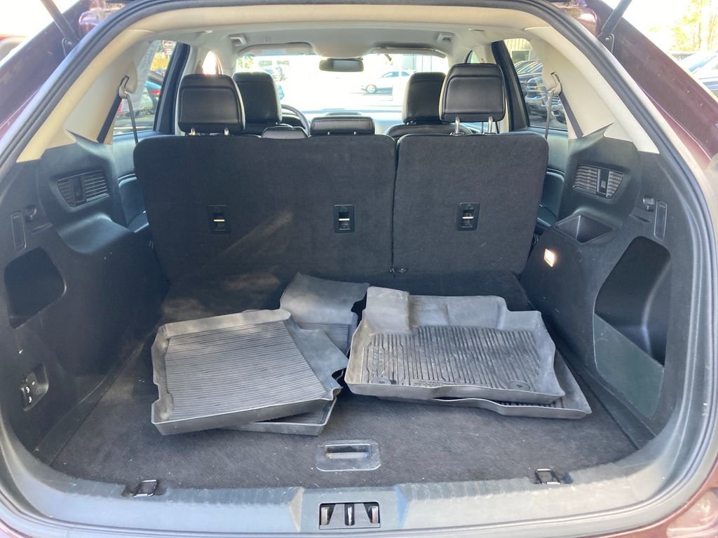Used 2020 Ford Edge SEL w/ Cold Weather Package image 27