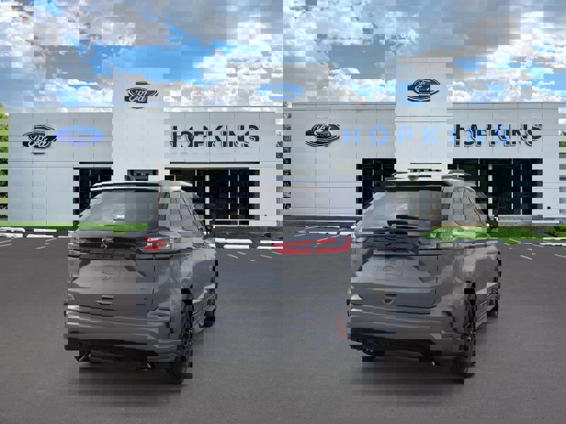 New 2024 Ford Edge SE w/ Black Appearance Package image 8
