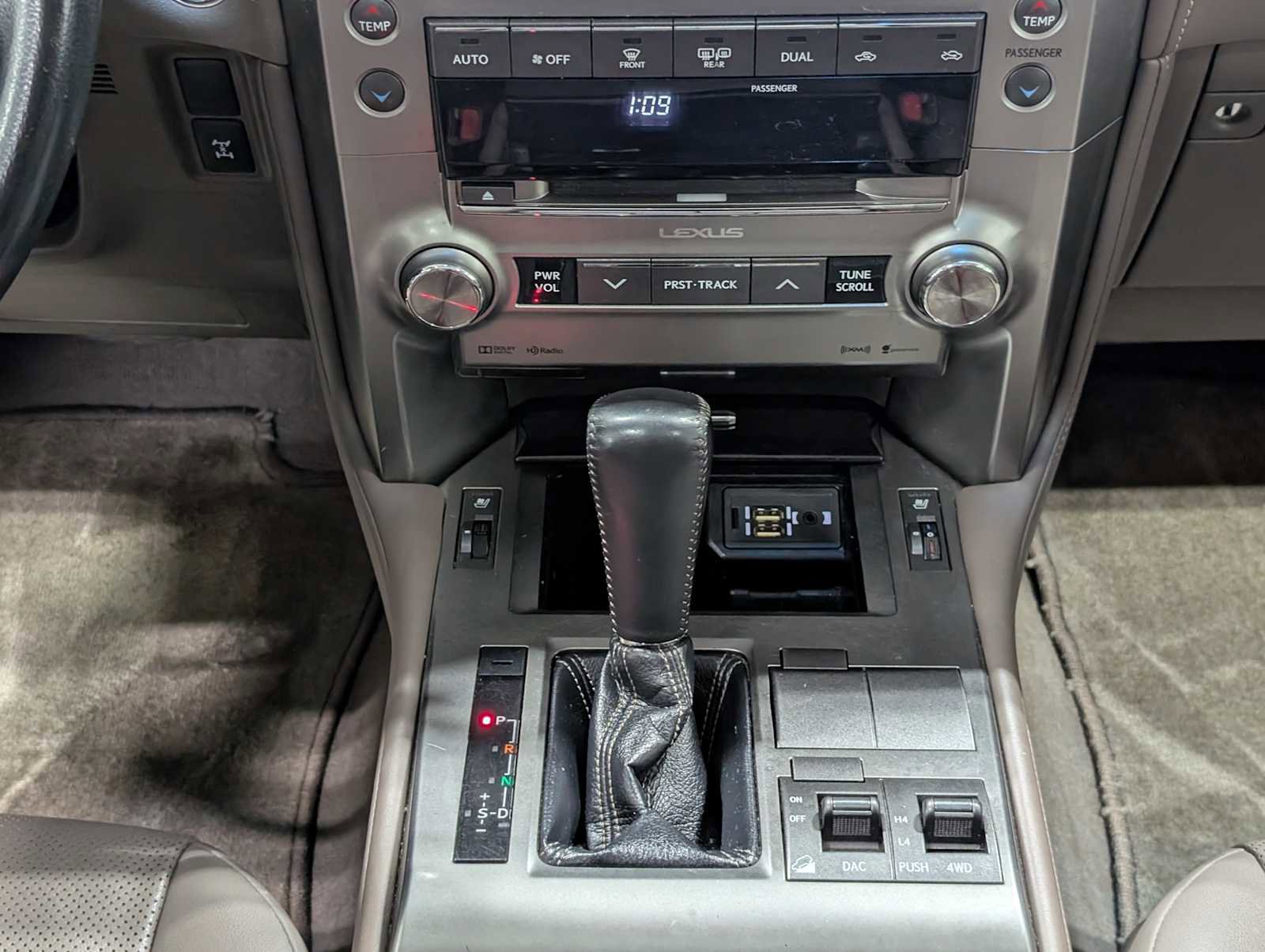 Used 2017 Lexus GX 460 image 13