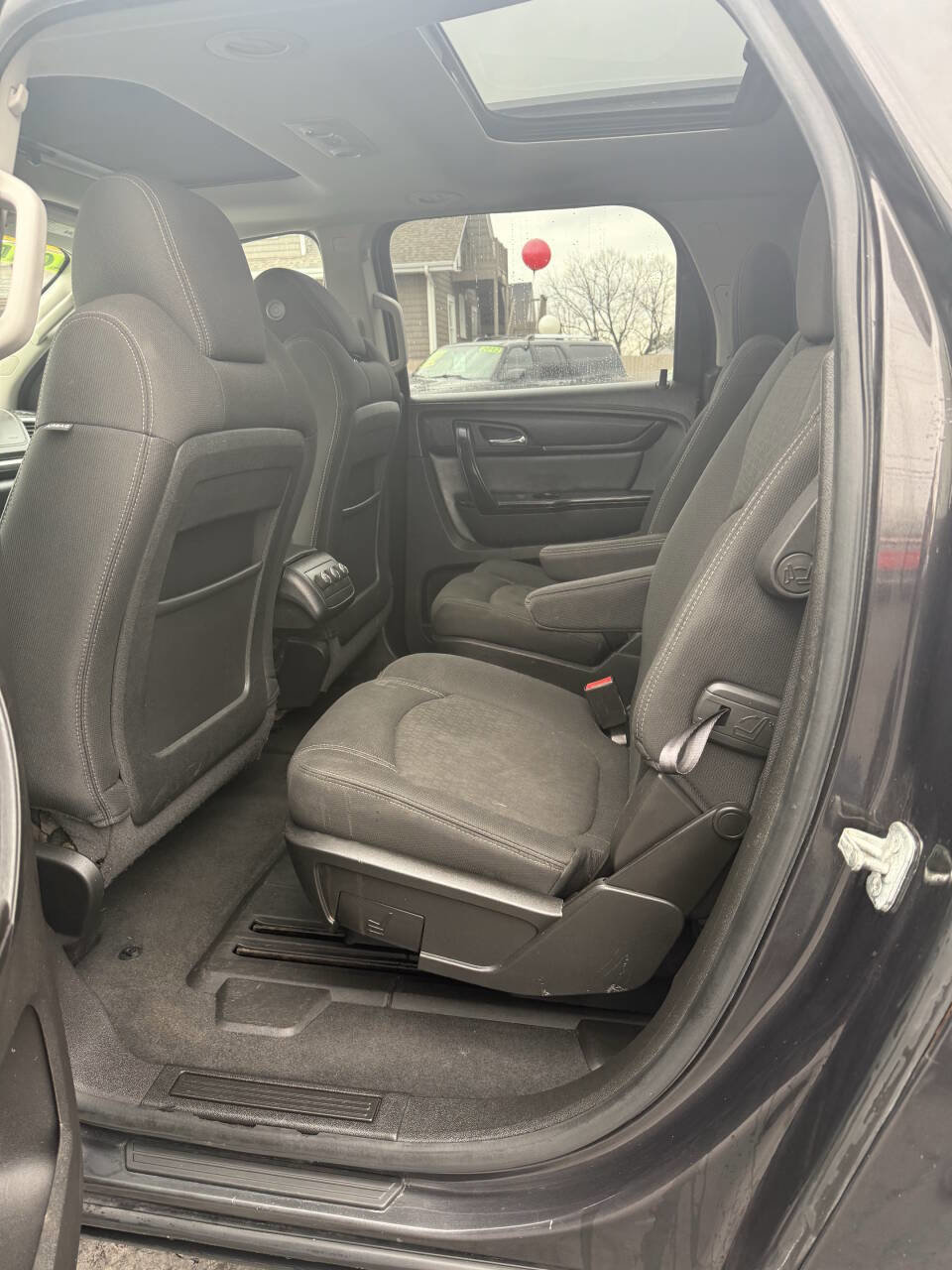 Used 2014 GMC Acadia SLE image 15