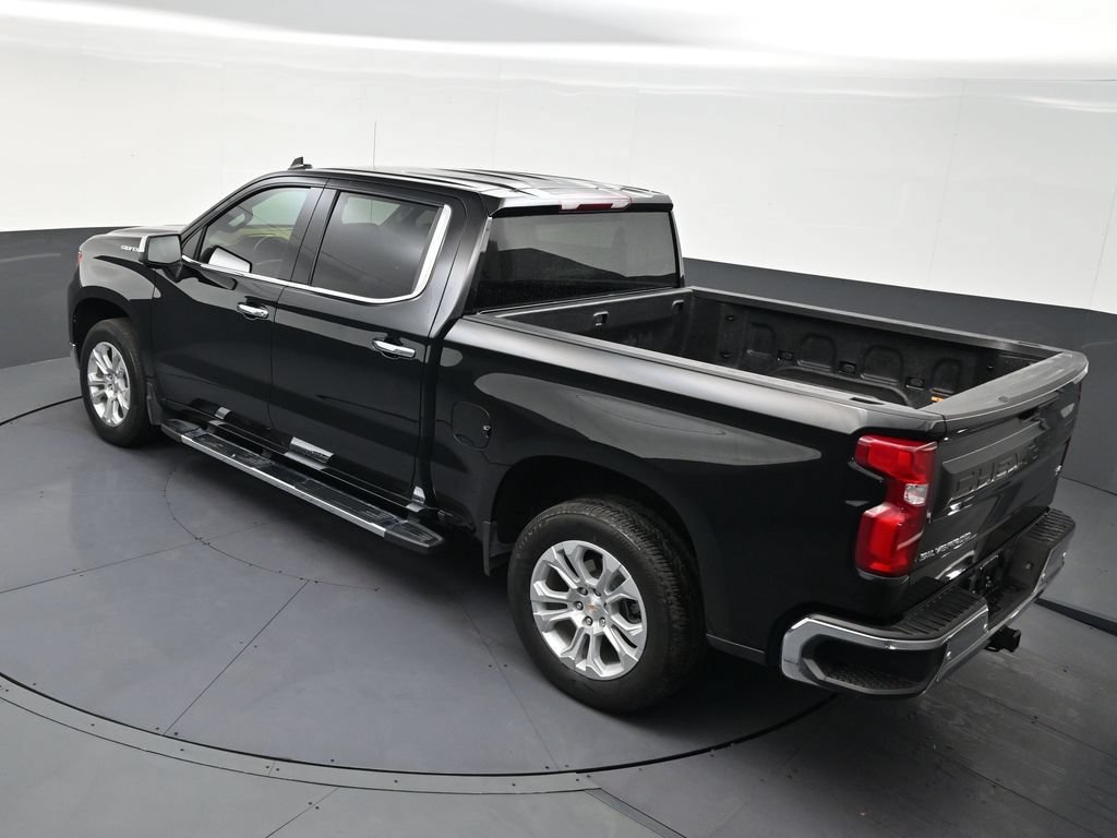 Used 2022 Chevrolet Silverado 1500 LTZ w/ LTZ Premium Package RWD image 13