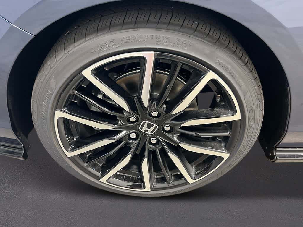 New 2026 Honda Accord Touring image 11