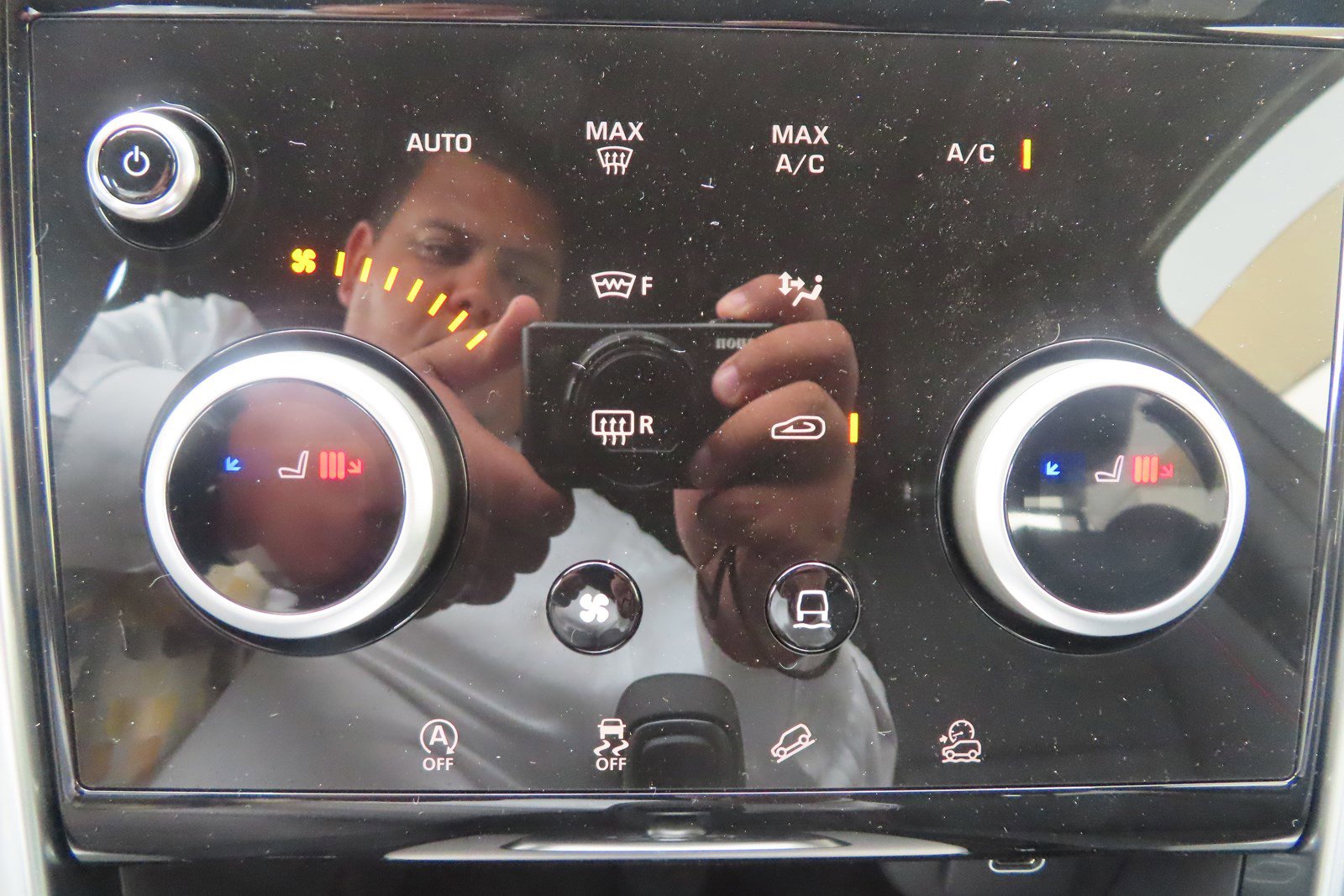 Used 2023 Land Rover Discovery Sport S R-Dynamic image 35