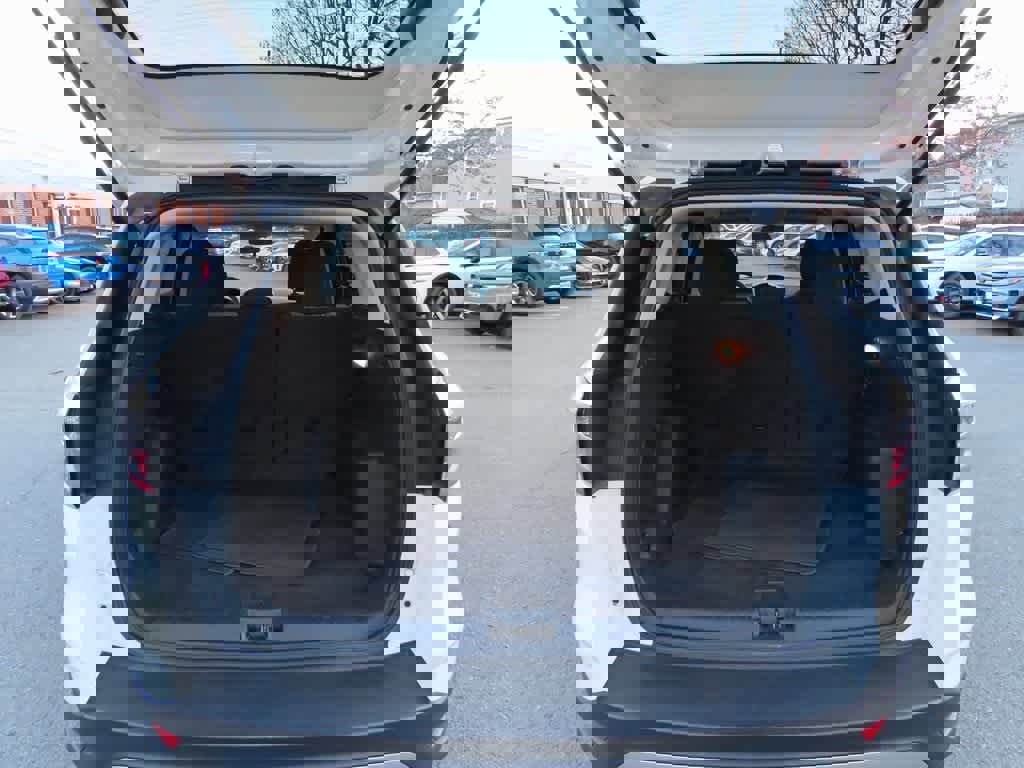 Used 2018 Ford Escape SE image 12