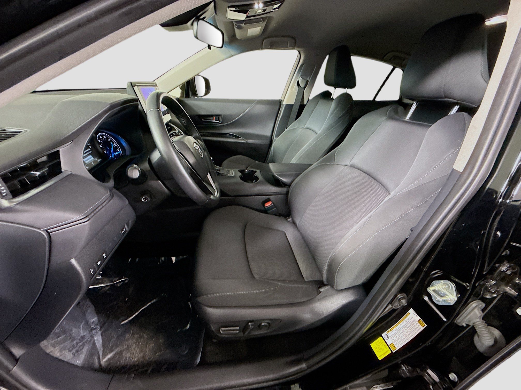 Used 2024 Toyota Venza LE AWD/4WD image 22