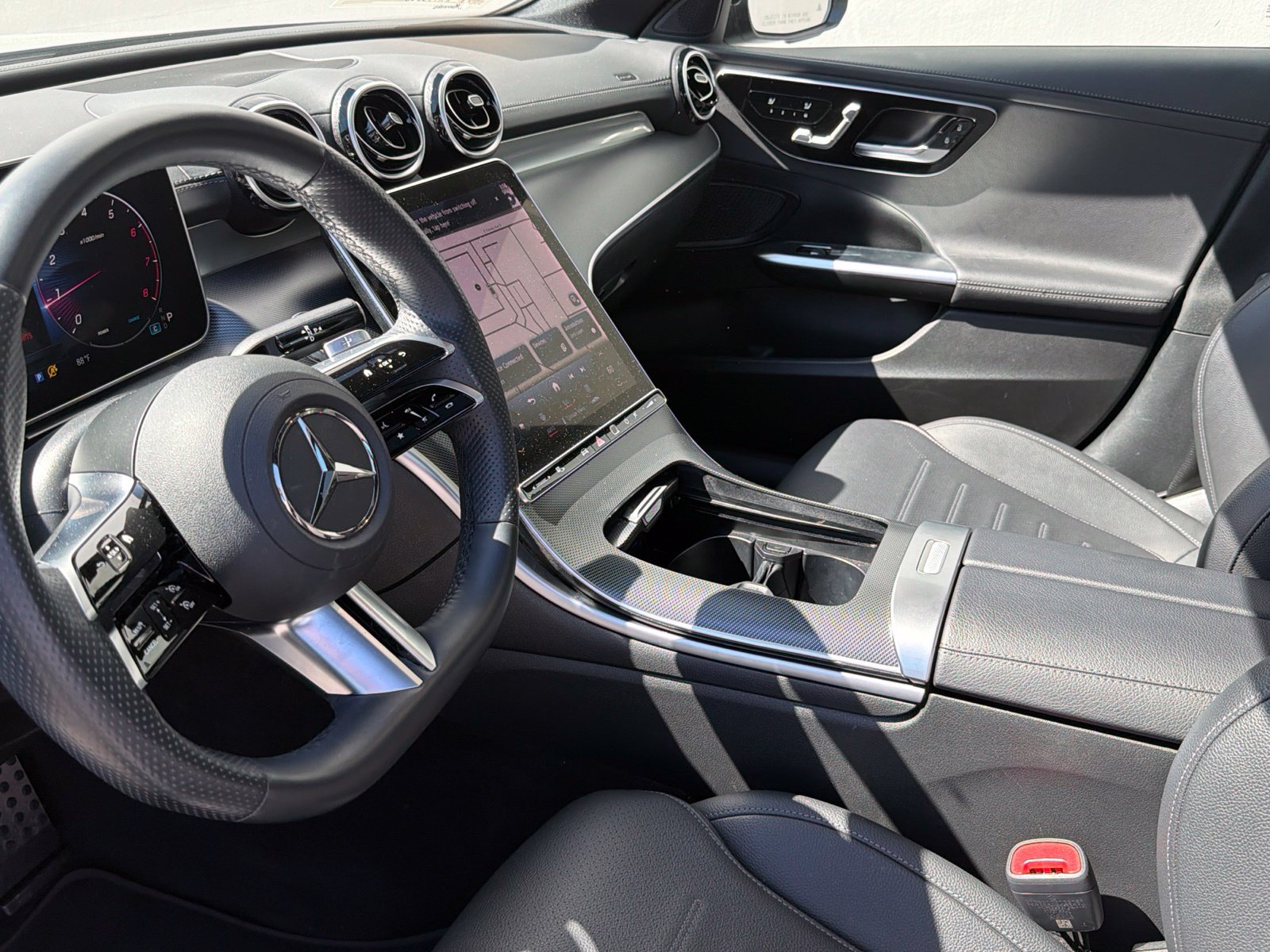 Used 2024 Mercedes-Benz C 300 Sedan image 8