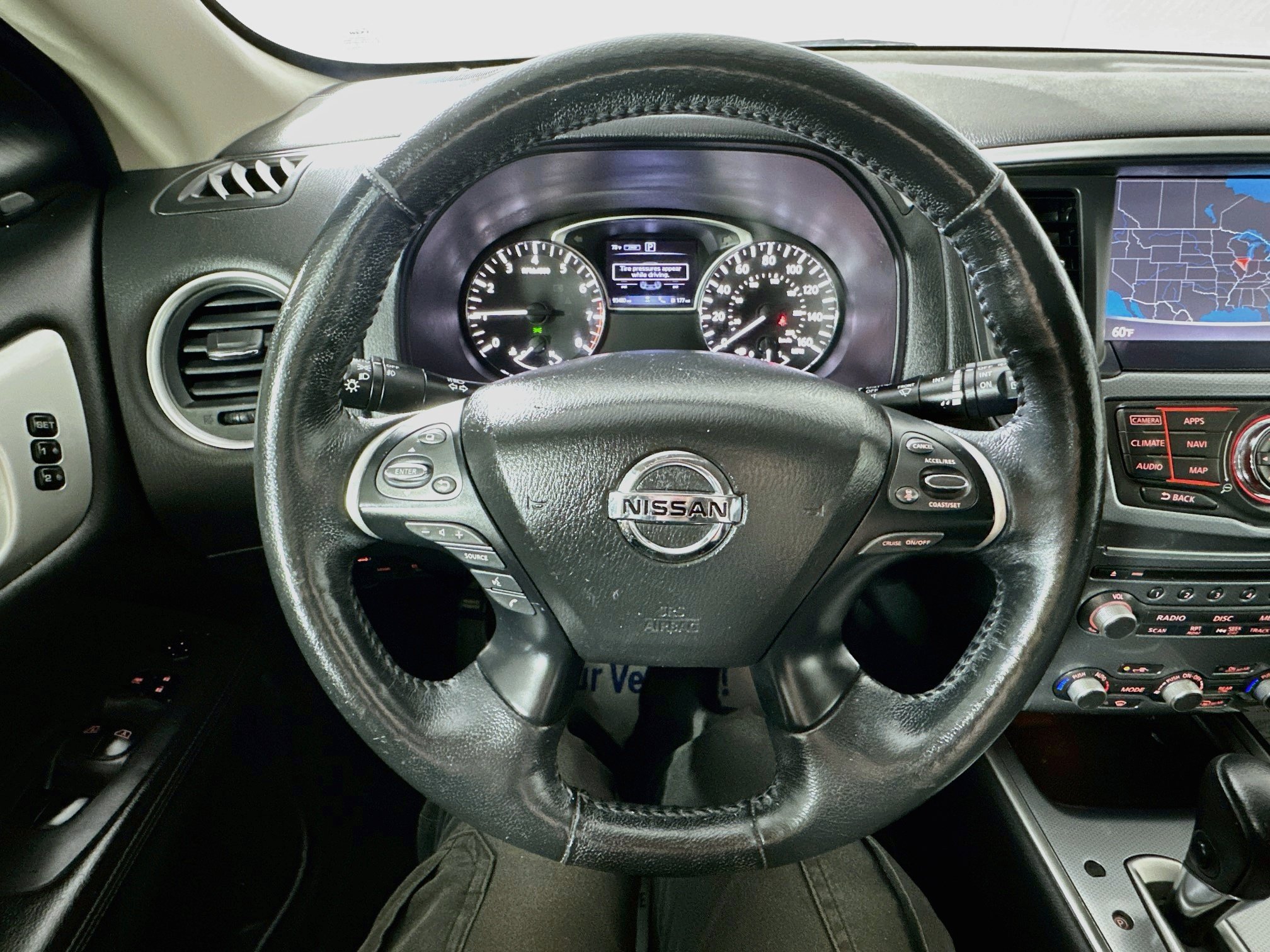 Used 2019 Nissan Pathfinder SL AWD/4WD image 11