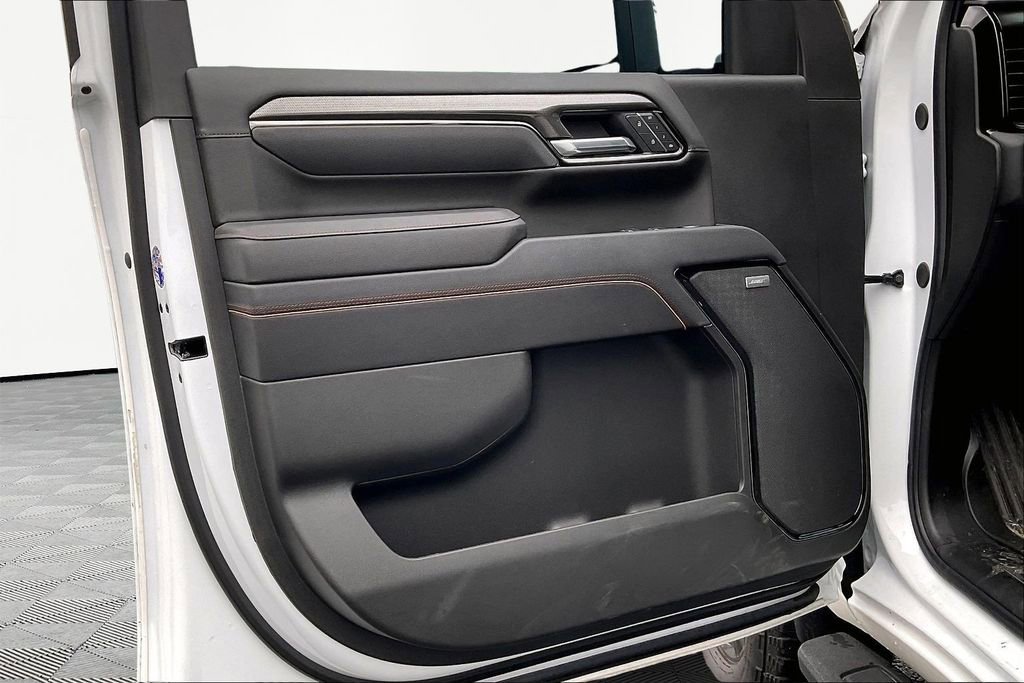 Used 2025 GMC Sierra 3500 AT4 w/ AT4 Premium Plus Package image 23