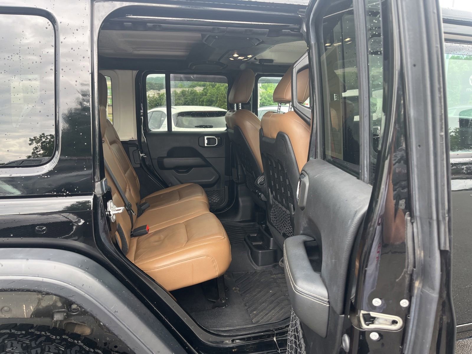 Used 2021 Jeep Wrangler Unlimited Rubicon AWD/4WD image 32