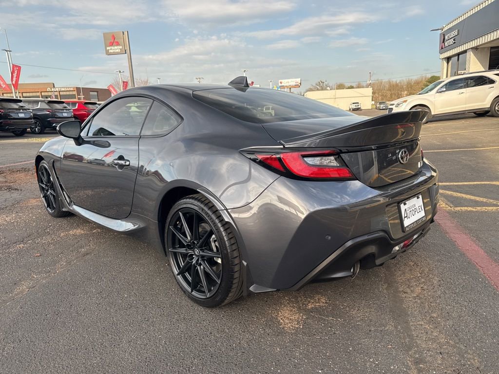 Used 2025 Toyota GR86 Premium image 9