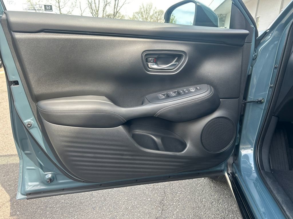 Used 2025 Honda HR-V EX-L image 10