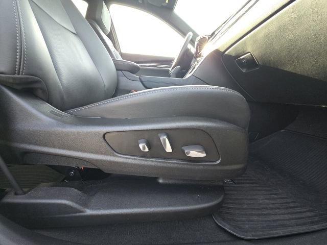 Used 2024 Cadillac XT6 Premium Luxury w/ LPO, Floor Liner Package AWD/4WD image 21