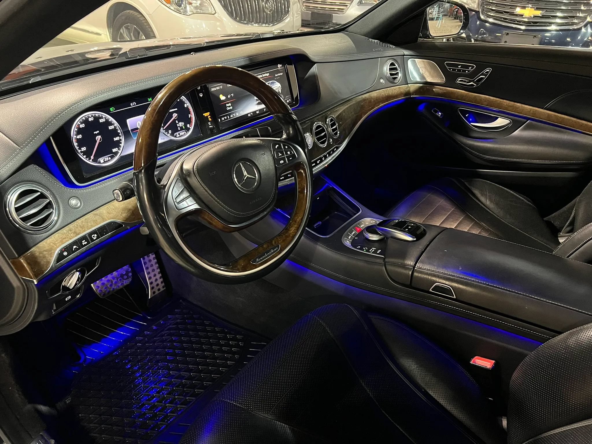 Used 2015 Mercedes-Benz S 550 4MATIC Sedan image 9