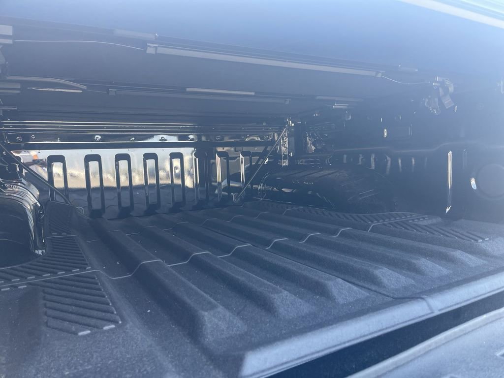 Used 2025 Nissan Frontier PRO-4X image 15