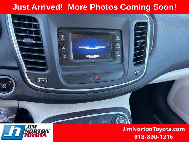 Used 2015 Chrysler 200 Limited w/ Convenience Group FWD image 13