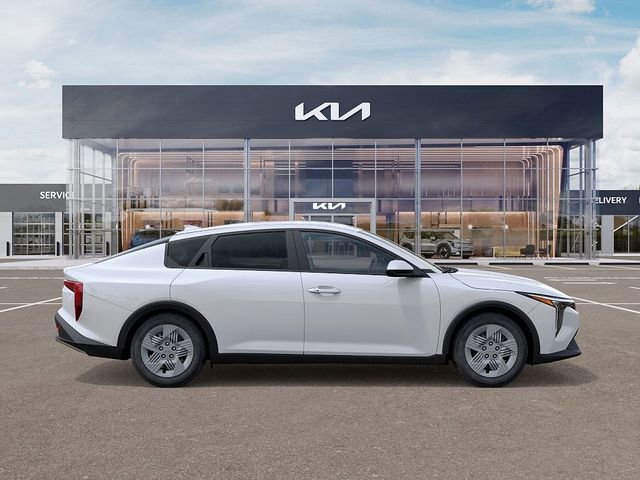 New 2025 Kia K4 FWD image 7