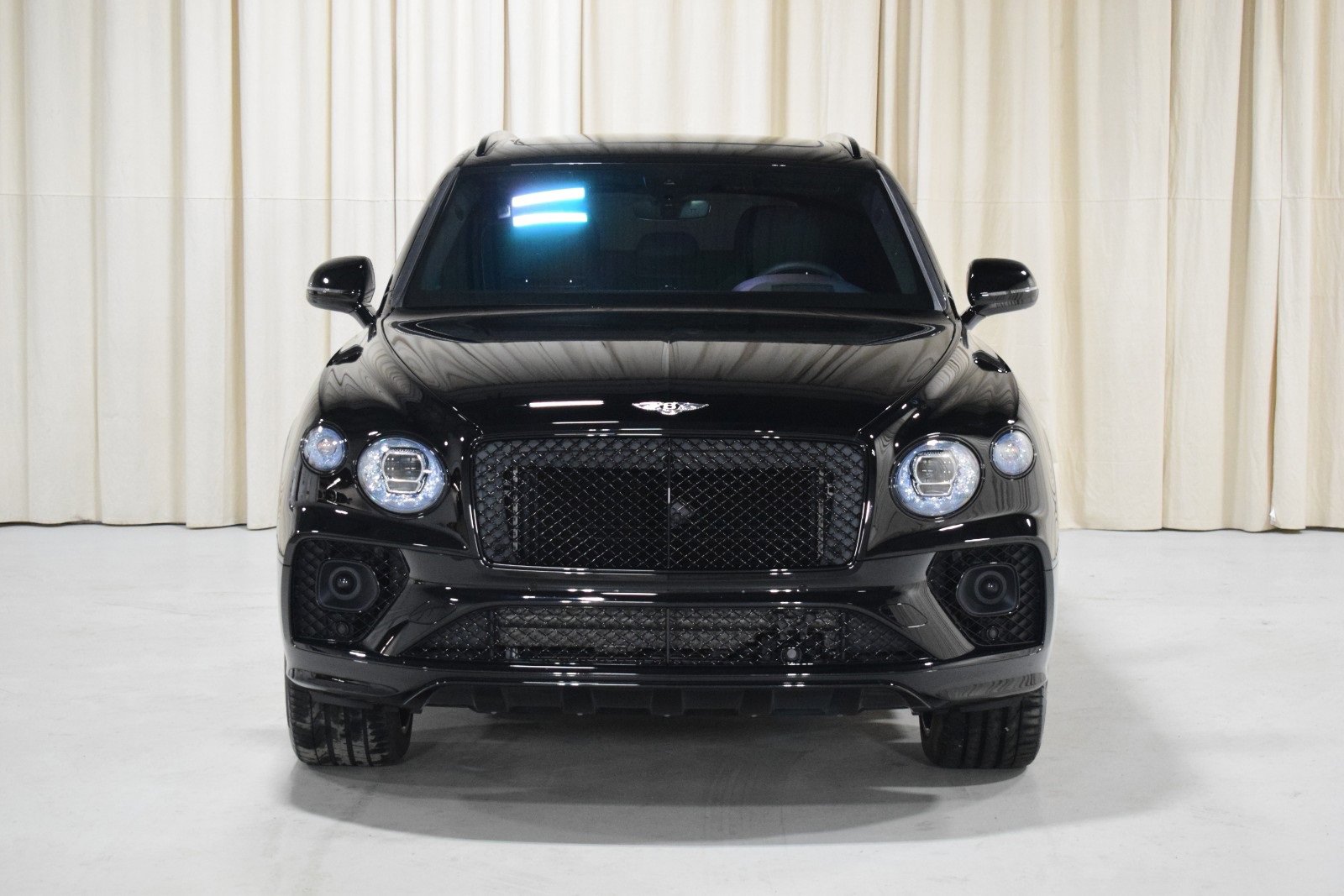 Used 2023 Bentley Bentayga image 10