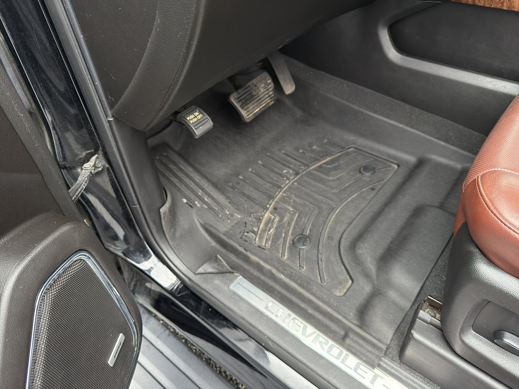 Used 2019 Chevrolet Tahoe Premier w/ Premier Plus Edition image 13