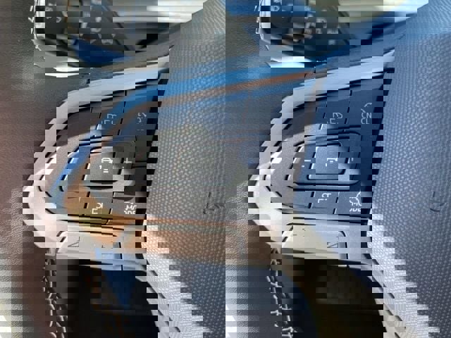 New 2025 Volkswagen Tiguan SE image 28