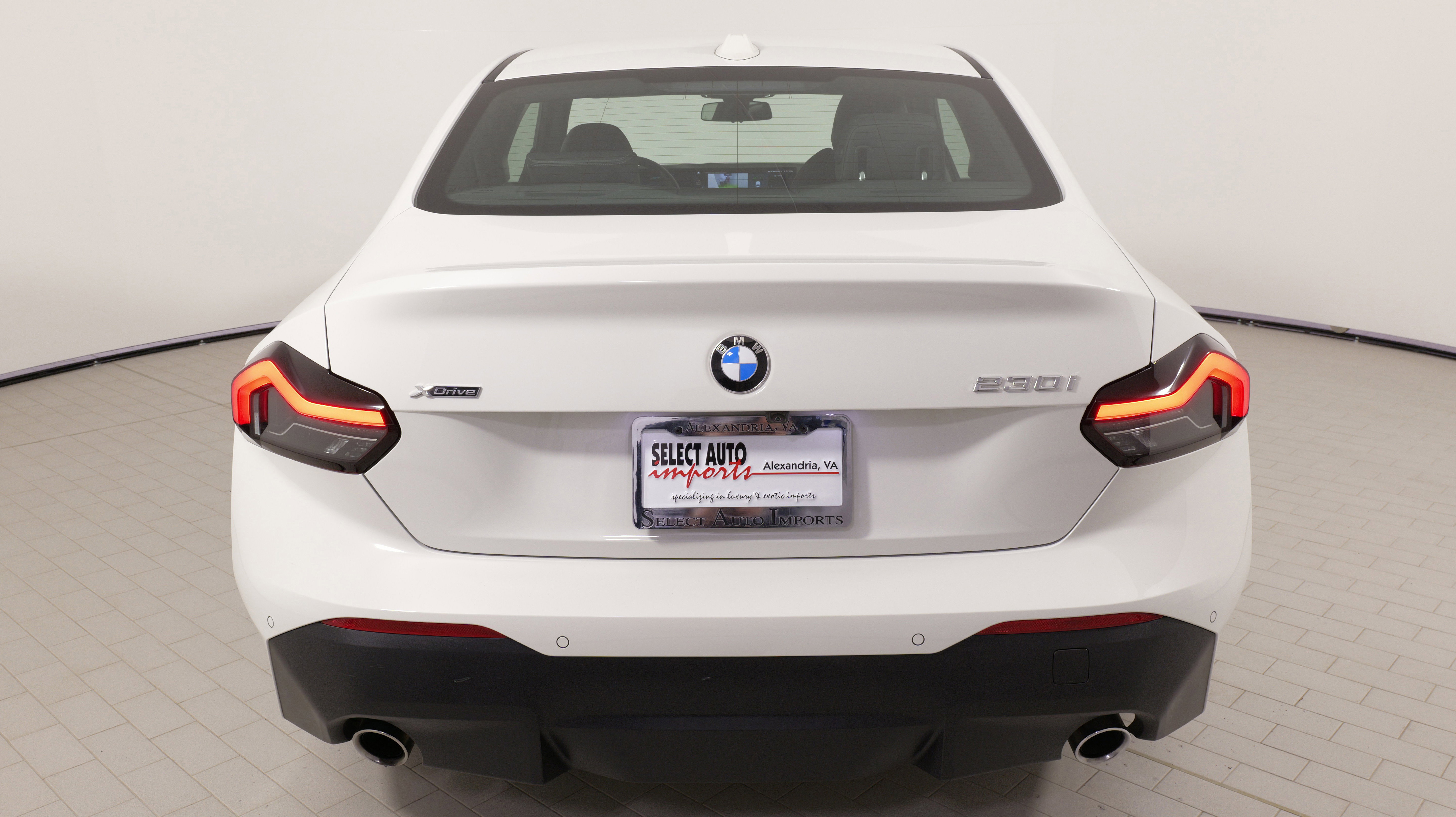 Used 2023 BMW 230i xDrive Coupe image 12