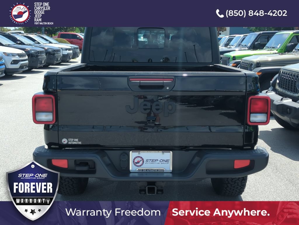 Used 2022 Jeep Gladiator Sport AWD/4WD image 5