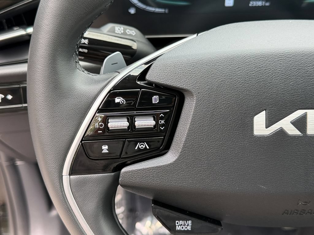 Certified 2023 Kia Niro EX FWD image 21