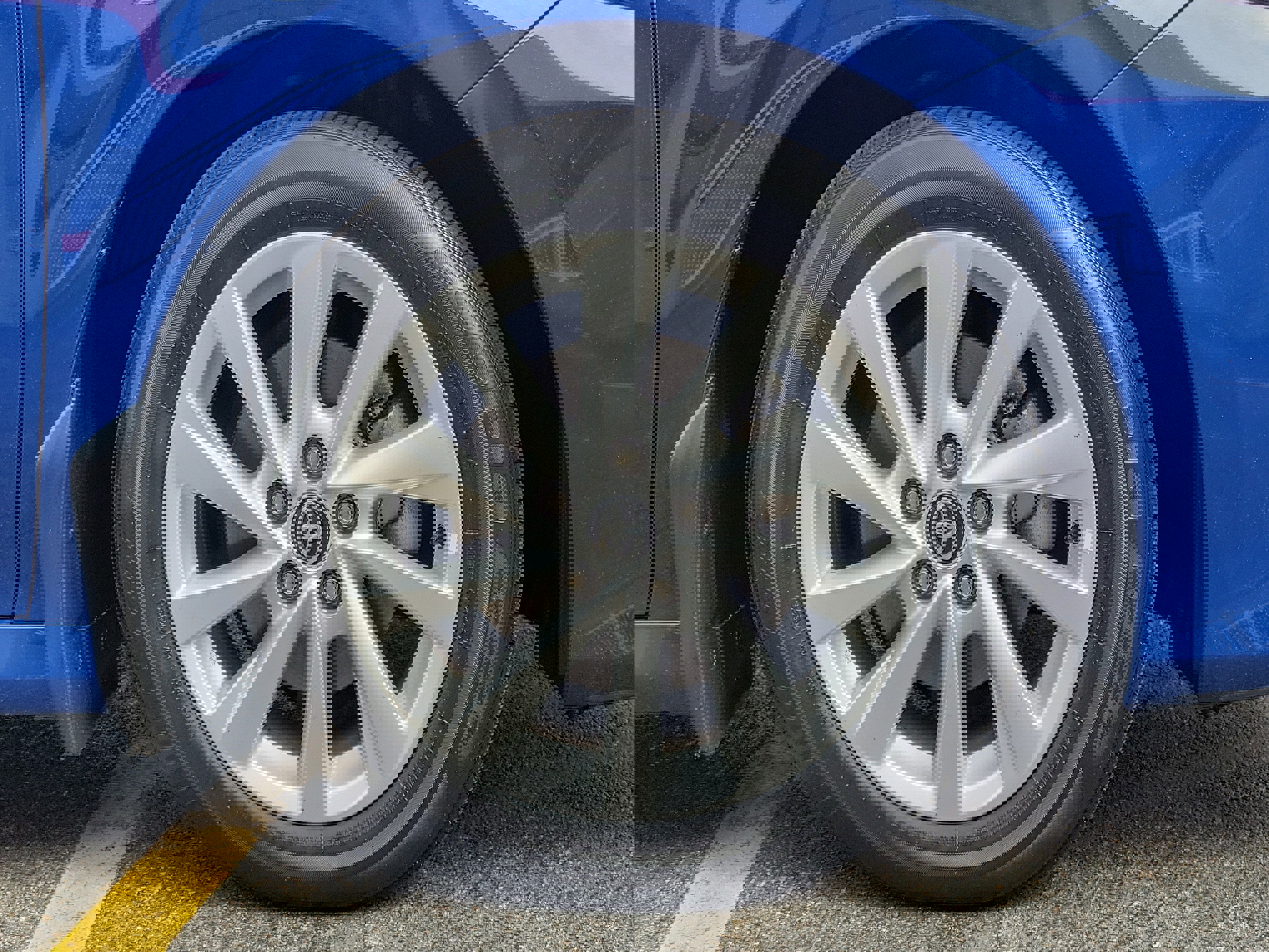 Used 2023 Toyota Camry LE image 5