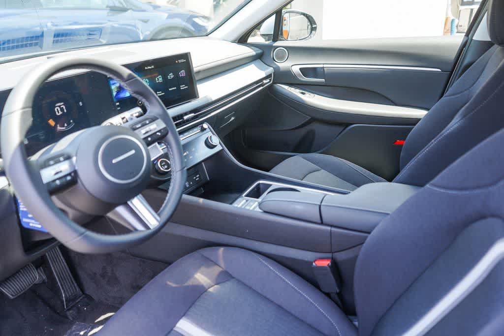 New 2026 Hyundai Sonata SEL FWD image 18