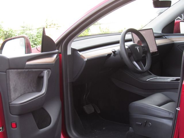 Used 2024 Tesla Model Y Long Range AWD/4WD image 9