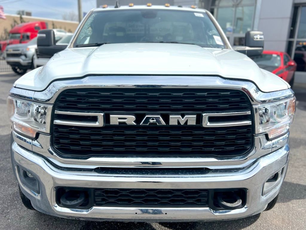New 2024 RAM 4500 SLT w/ Quick Order Package 2YG SLT image 3