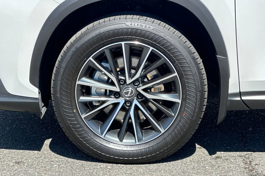 Used 2025 Lexus NX 350h AWD w/ Accessory Package (2T) image 33