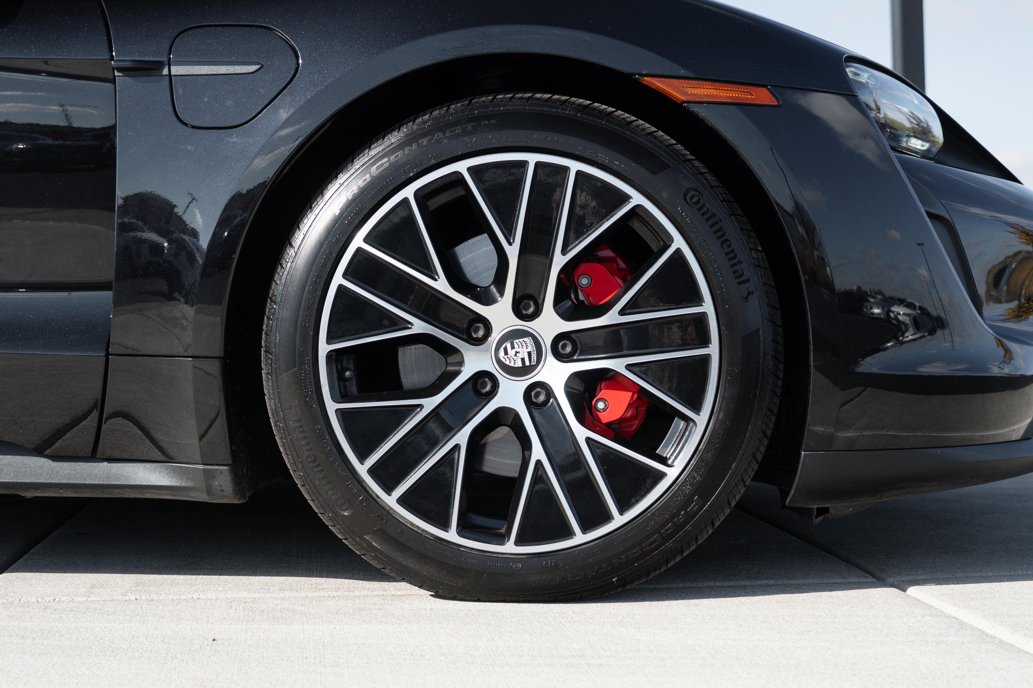 Used 2021 Porsche Taycan 4S image 33