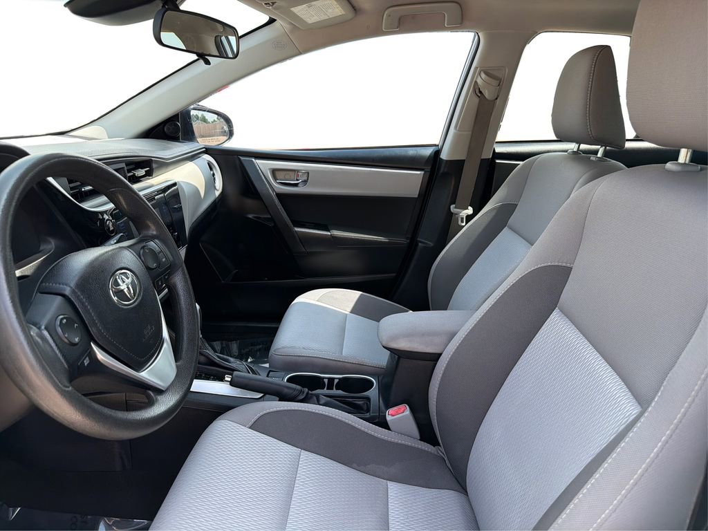 Used 2018 Toyota Corolla LE image 10
